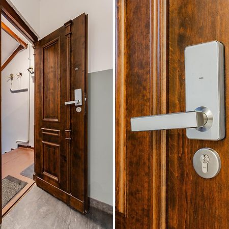 Functional And Comfortable Very Berry Studios In Poznan By Noclegi Renters Luaran gambar