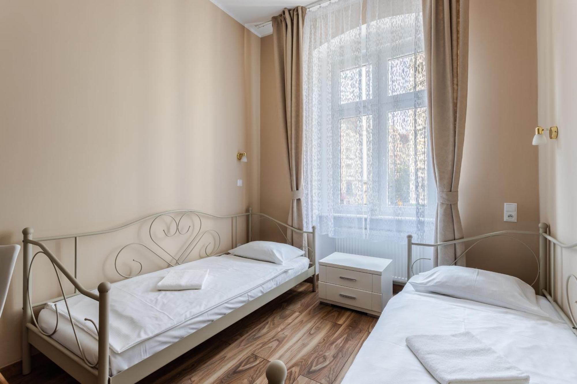 Functional And Comfortable Very Berry Studios In Poznan By Noclegi Renters Luaran gambar