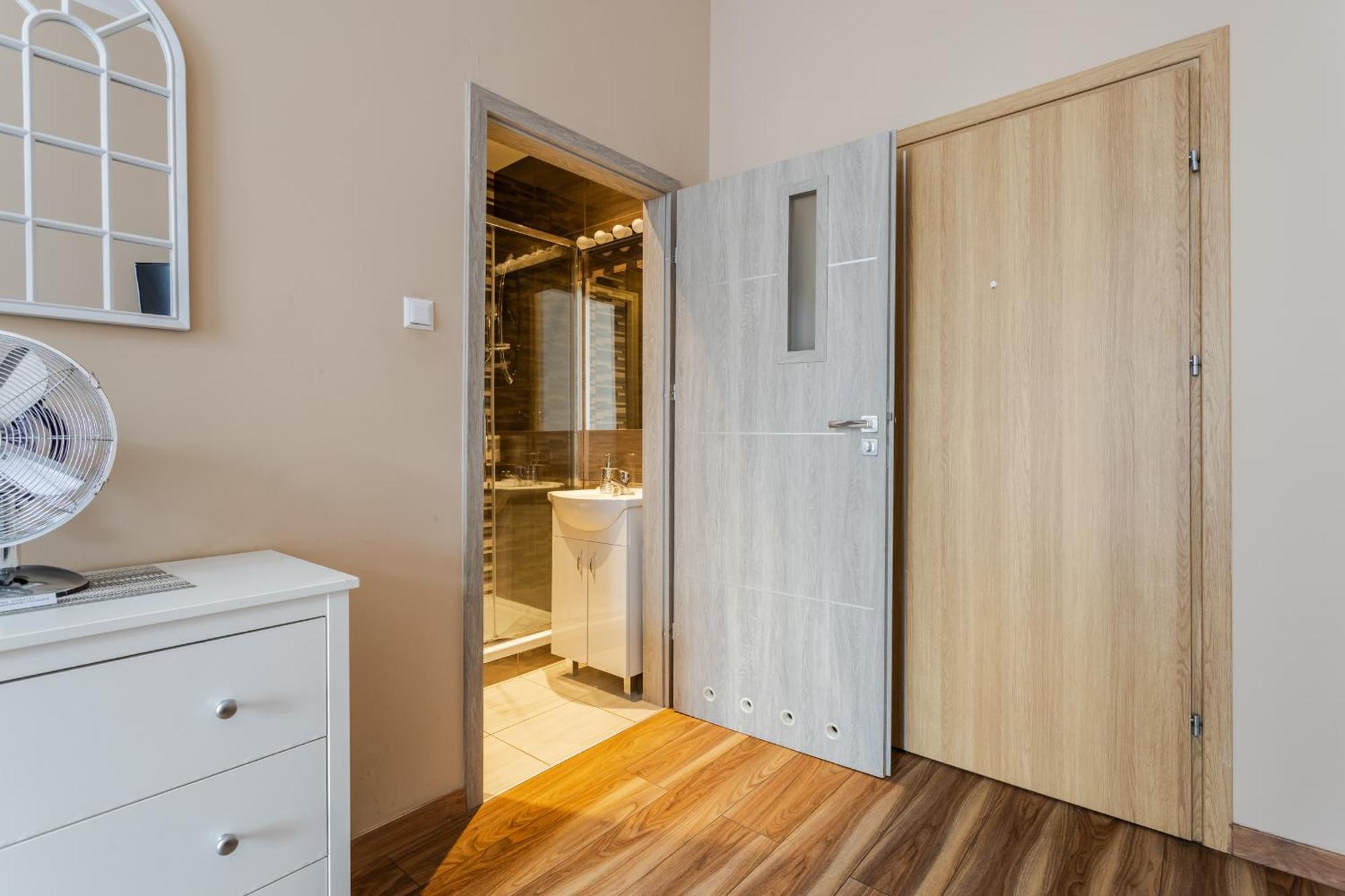 Functional And Comfortable Very Berry Studios In Poznan By Noclegi Renters Luaran gambar