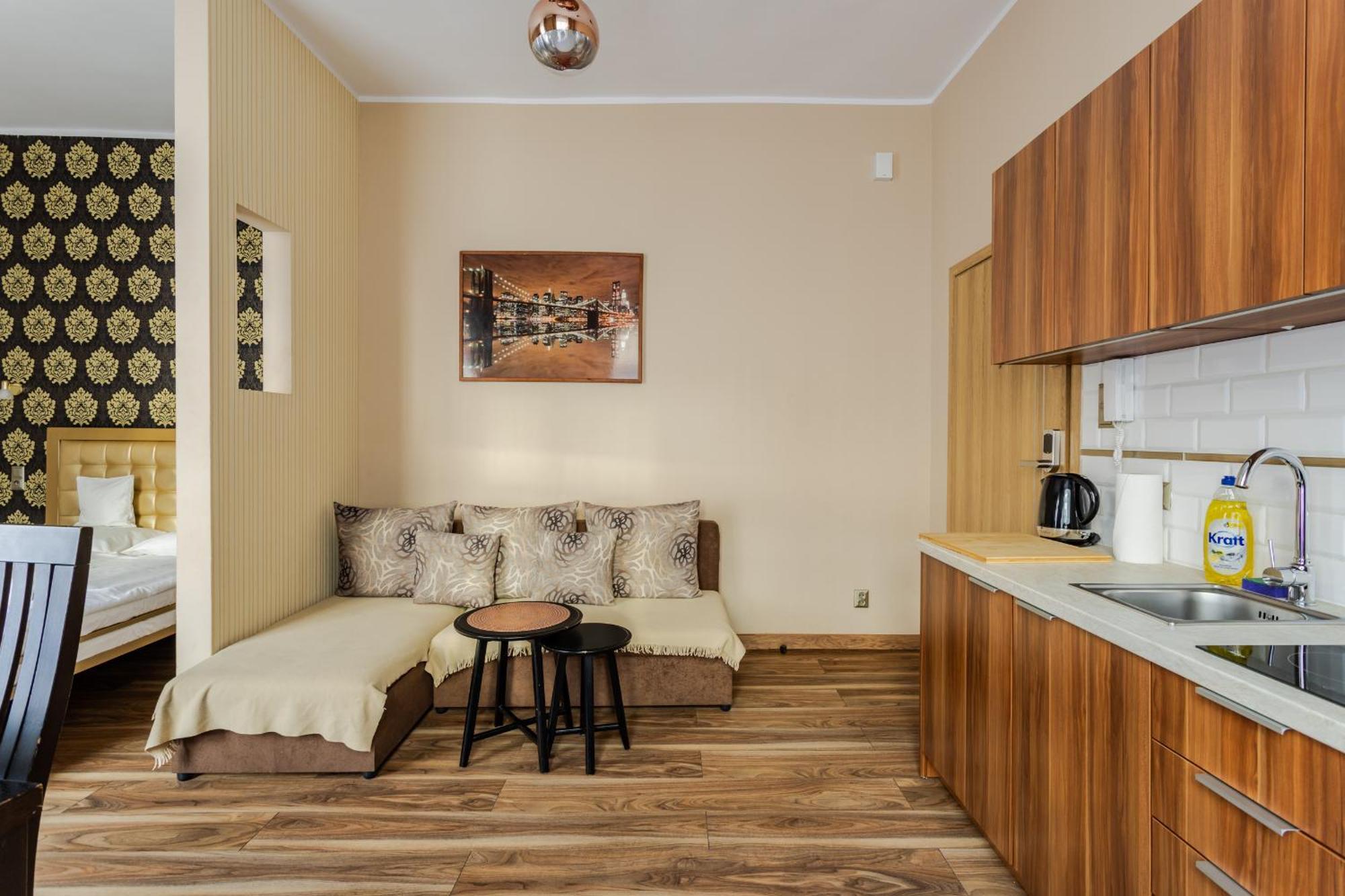 Functional And Comfortable Very Berry Studios In Poznan By Noclegi Renters Luaran gambar