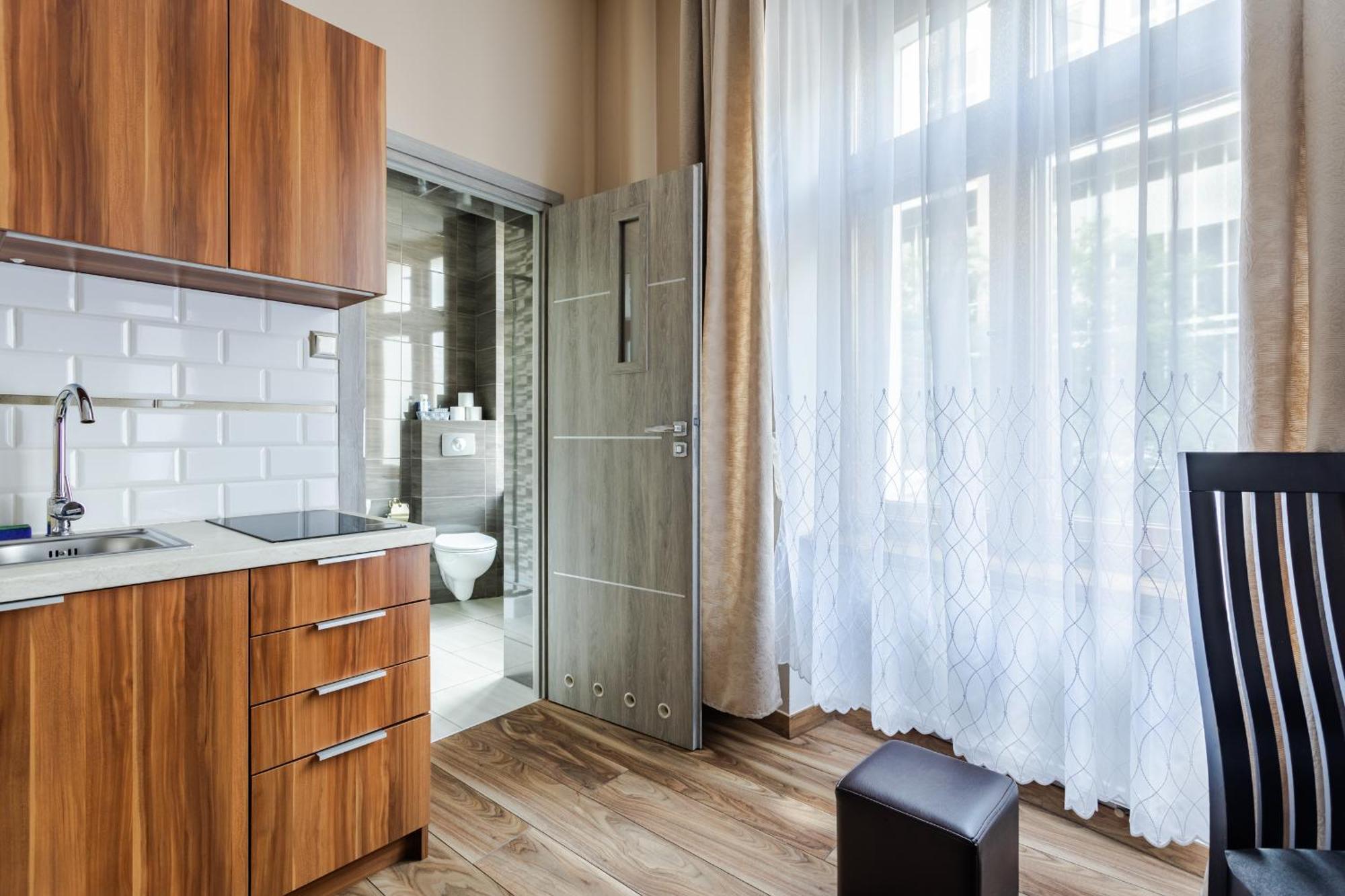 Functional And Comfortable Very Berry Studios In Poznan By Noclegi Renters Luaran gambar