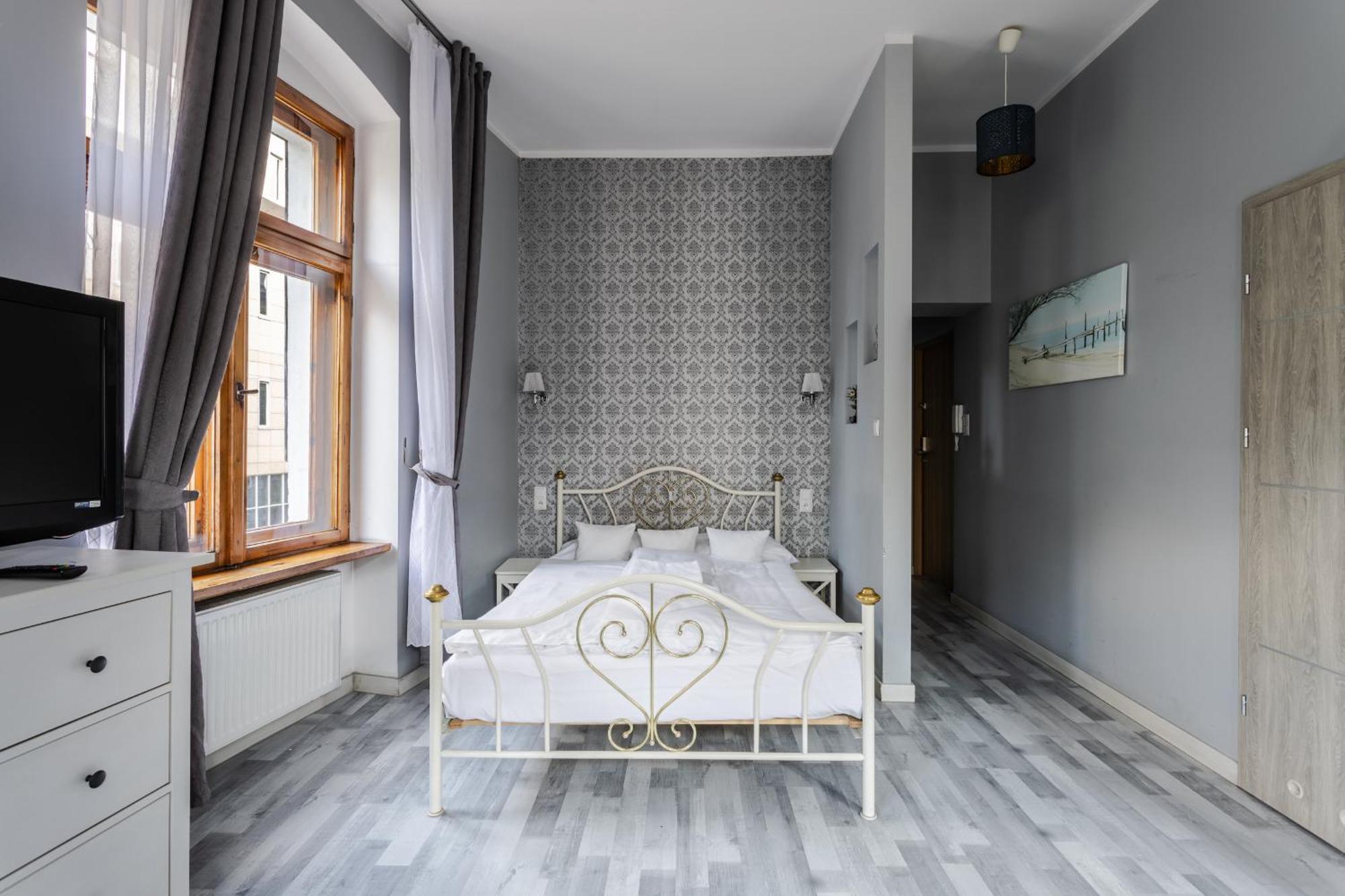 Functional And Comfortable Very Berry Studios In Poznan By Noclegi Renters Luaran gambar